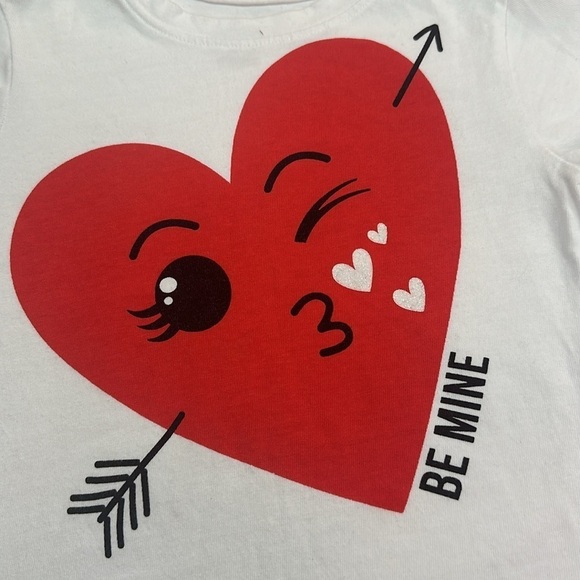 Celebrate Valentine’s Day Girl’s Graphic Shortsleeved Tee Size Small (6-6X) NWOT - Picture 2 of 3